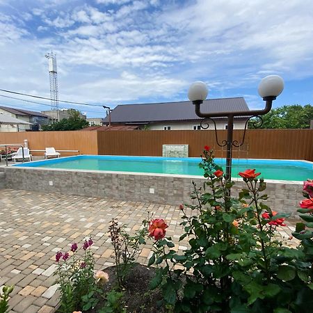 Solnechnaia Dacha Aparthotel Bugaz Exterior foto