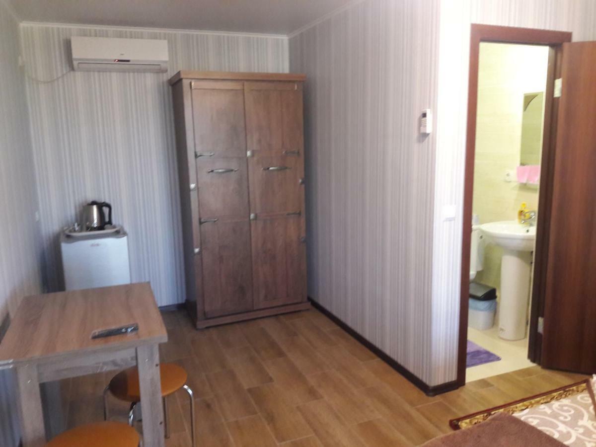 Solnechnaia Dacha Aparthotel Bugaz Exterior foto