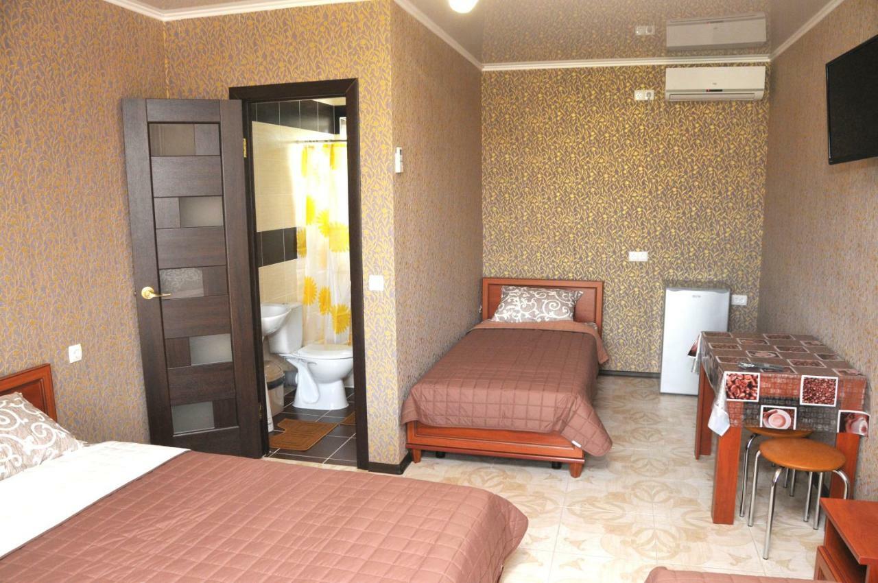 Solnechnaia Dacha Aparthotel Bugaz Exterior foto