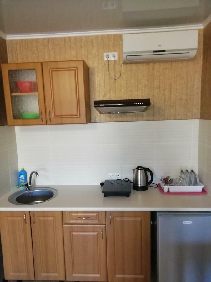 Solnechnaia Dacha Aparthotel Bugaz Exterior foto