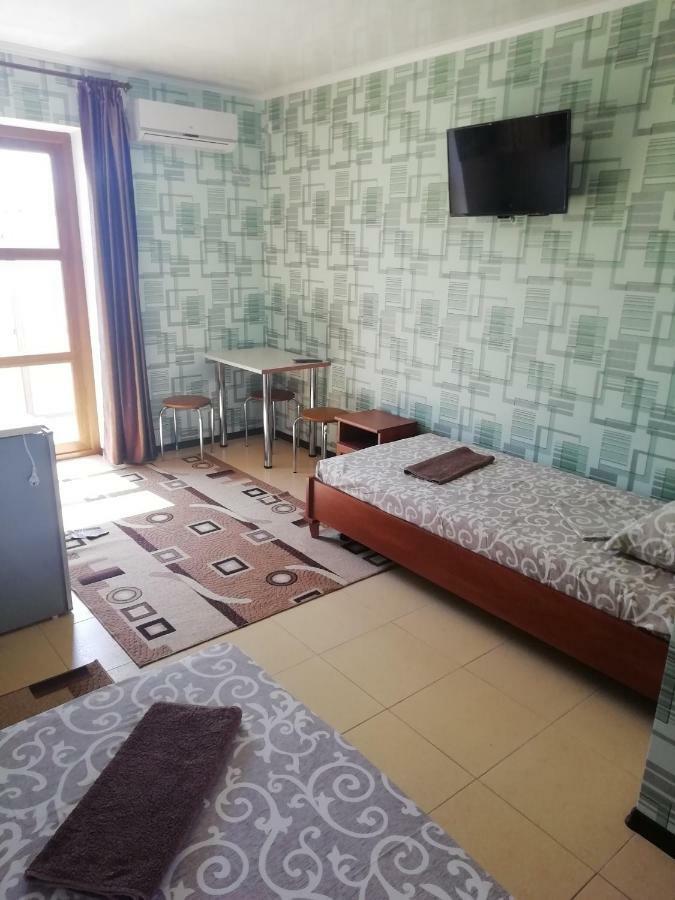 Solnechnaia Dacha Aparthotel Bugaz Cameră foto